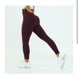 NVGTN burgundy signature leggings